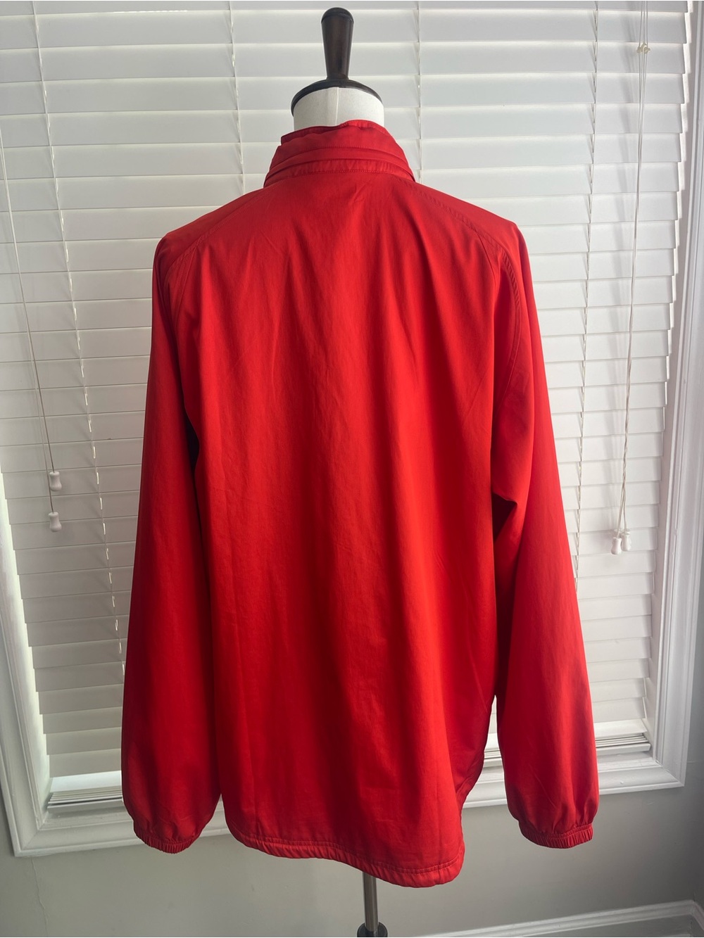 Reebok Men's Vibrant Red Windbreaker - Picture 8 of 9